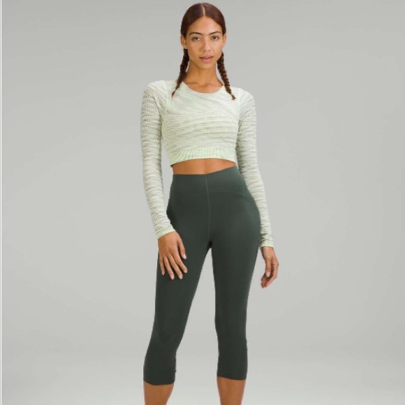 LULULEMON | Ebb to Street Long Sleeve Cropped top Sz US 8 - Picture 3 of 8